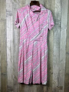 70’s Shelton Stroller(FLAWED)Size 14-1/2
Breast Feeding Dress